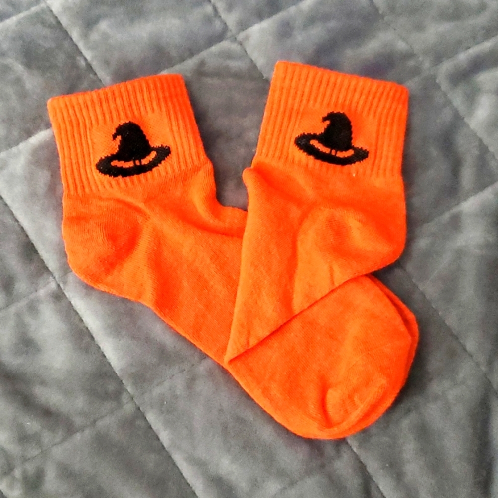 🎉2/$20🎉 Vibrant Orange Witch Hat Ankle Socks